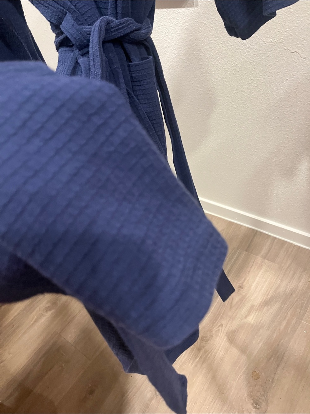 Izod Navy Waffle-Knit Shawl-Collar Robe - Picture 4 of 6